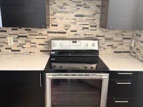 565 Vista Isles Dr 2011, Sunrise FL 33325