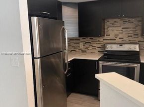 565 Vista Isles Dr 2011, Sunrise FL 33325