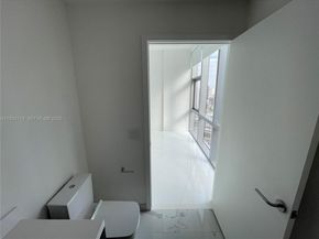 851 NE 1st Ave 3103, Miami FL 33132