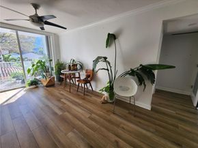 1010 NW 11th St 309, Miami FL 33136