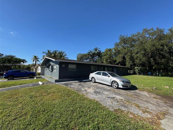 353 SW 19th Ave, Fort Lauderdale FL 33312