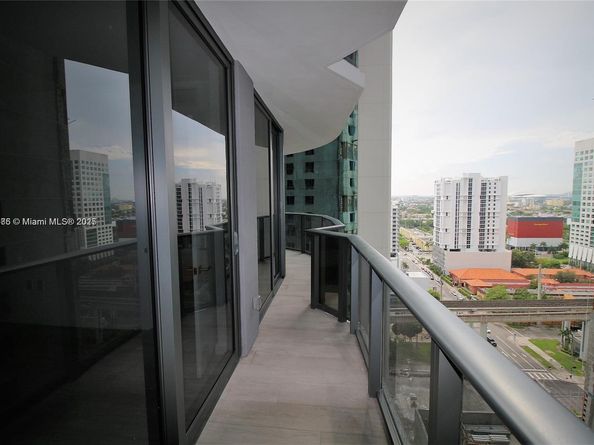 55 SW 9TH St 1608, Miami FL 33131