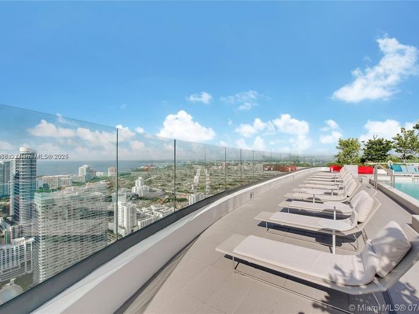55 SW 9TH St 1608, Miami FL 33131