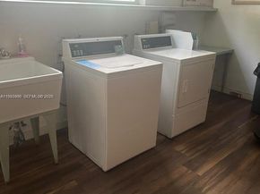 851 NE 14th Ave 414, Hallandale Beach FL 33009