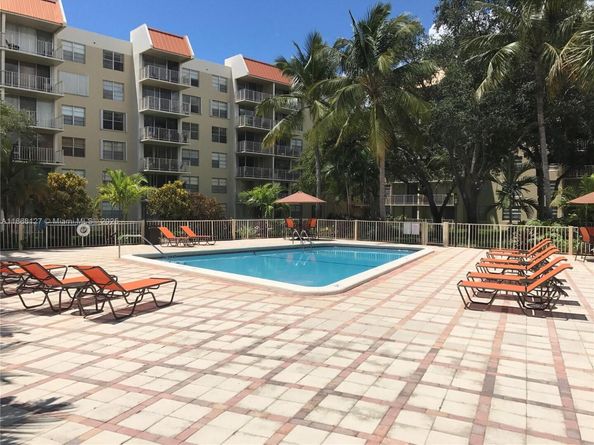 13120 SW 92nd Ave B207, Miami FL 33176