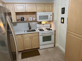 13120 SW 92nd Ave B207, Miami FL 33176