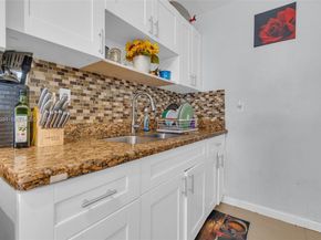 15851 NW 18th Ave, Miami Gardens FL 33054