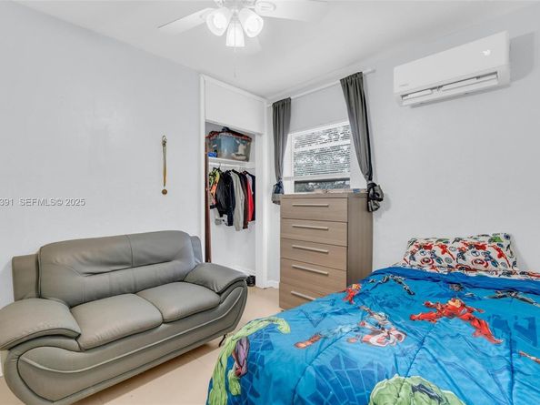 15851 NW 18th Ave, Miami Gardens FL 33054