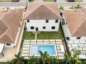 12927 SW 229th Ter, Miami FL 33170