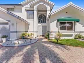 10261 SW 15th St, Pembroke Pines FL 33025
