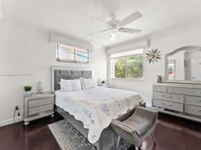10261 SW 15th St, Pembroke Pines FL 33025