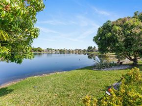10261 SW 15th St, Pembroke Pines FL 33025