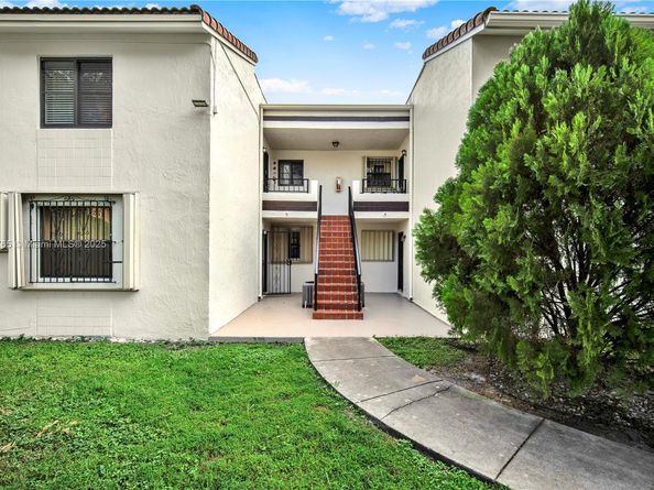 10857 NW 7th St 2417, Miami FL 33172