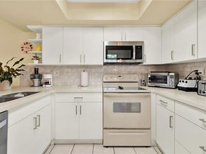 10857 NW 7th St 2417, Miami FL 33172