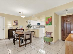 10857 NW 7th St 2417, Miami FL 33172