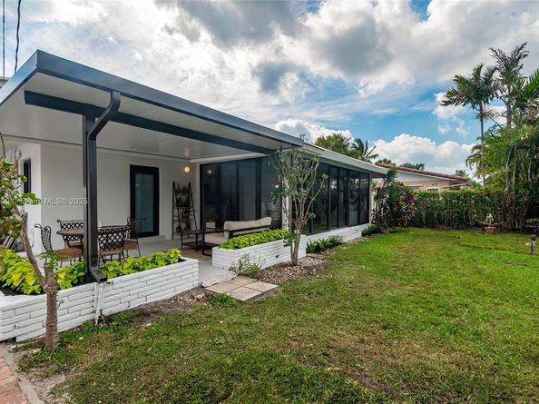 2005 SE 26th Ter, Fort Lauderdale FL 33316