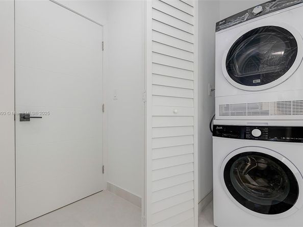 2005 SE 26th Ter, Fort Lauderdale FL 33316