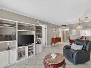 2991 NW 46th Ave 210, Lauderdale Lakes FL 33313
