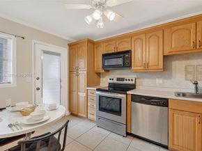 2991 NW 46th Ave 210, Lauderdale Lakes FL 33313