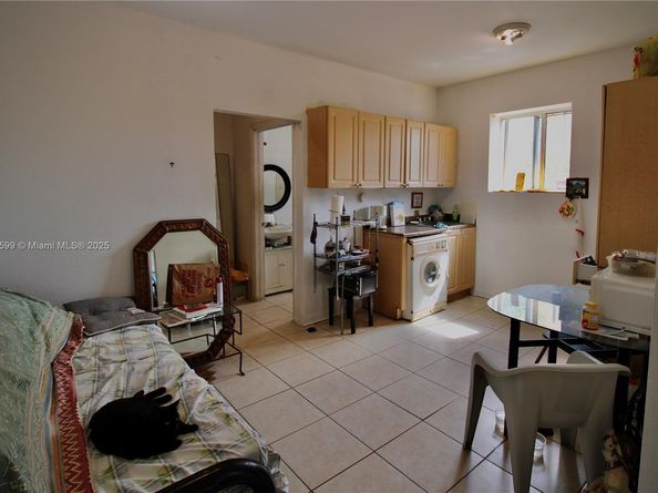 1021 NW 3rd St 201, Miami FL 33128