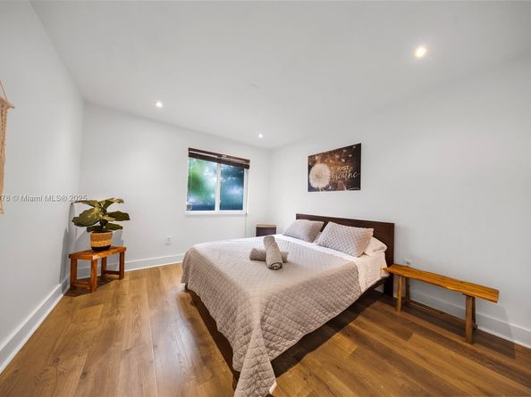 Undisclosed Address #A11858978, Miami FL 33137