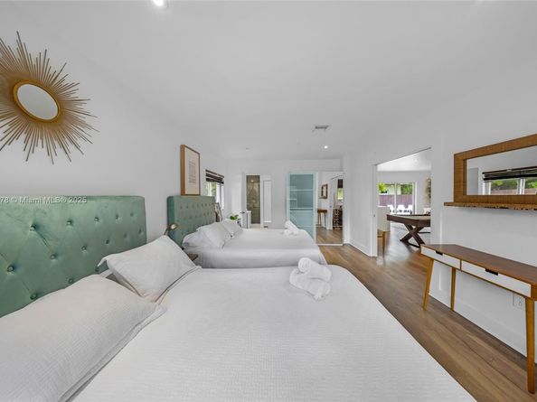 Undisclosed Address #A11858978, Miami FL 33137