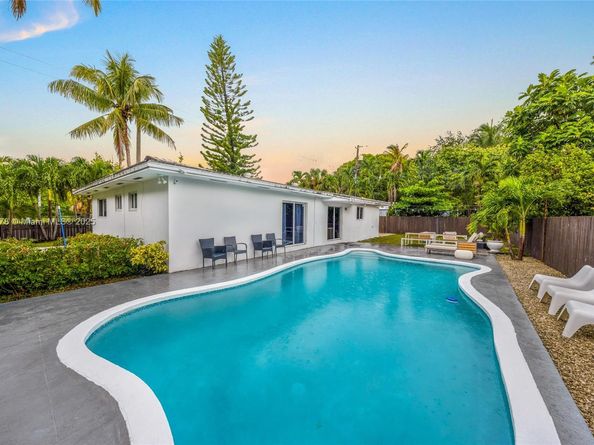 Undisclosed Address #A11858978, Miami FL 33137