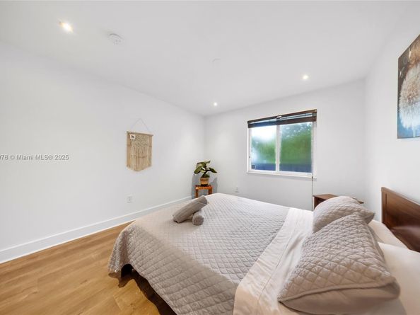 Undisclosed Address #A11858978, Miami FL 33137