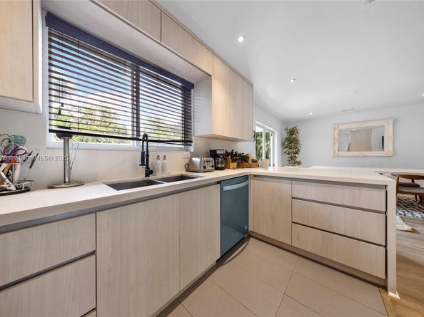 Undisclosed Address #A11858978, Miami FL 33137