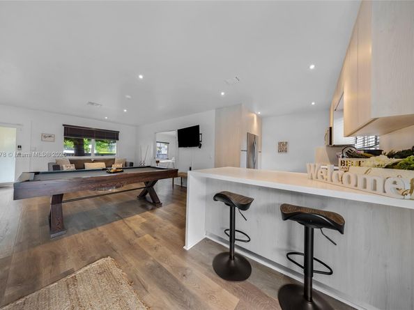 Undisclosed Address #A11858978, Miami FL 33137