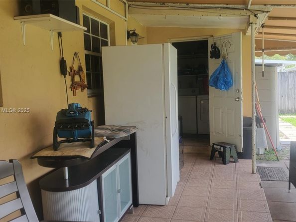 10035 SW 55th St, Miami FL 33165