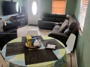 10035 SW 55th St, Miami FL 33165