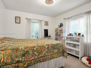 301 NW 146th St, Miami FL 33168