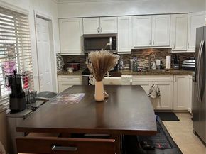 301 NW 146th St, Miami FL 33168
