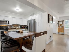 301 NW 146th St, Miami FL 33168