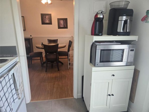 1021 Crystal Lake Dr 207, Deerfield Beach FL 33064