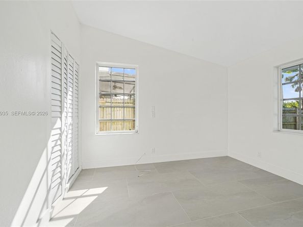 2649 Key Largo Ln, Fort Lauderdale FL 33312