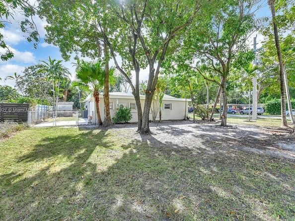 12135 NE 10th Ave, North Miami FL 33161