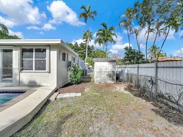 12135 NE 10th Ave, North Miami FL 33161