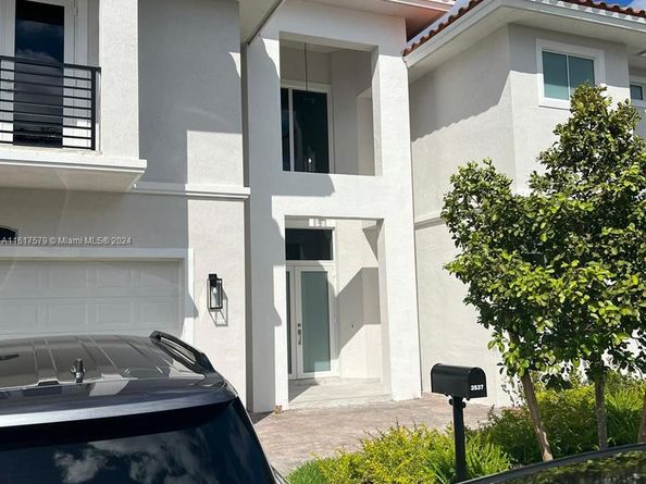Undisclosed Address #A11617579, Dania Beach FL 33312