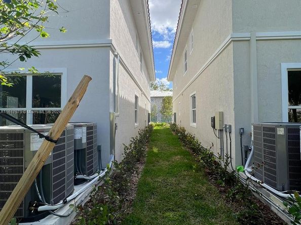 Undisclosed Address #A11617579, Dania Beach FL 33312