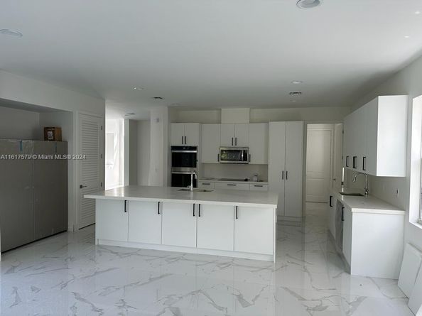 Undisclosed Address #A11617579, Dania Beach FL 33312