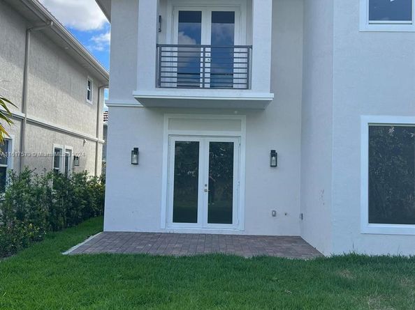 Undisclosed Address #A11617579, Dania Beach FL 33312