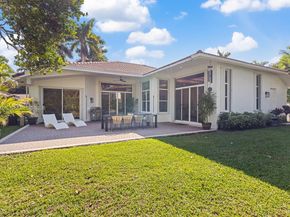 1774 Harbor Pointe Circle, Weston FL 33327