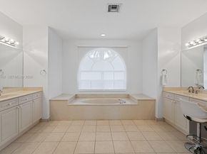 1774 Harbor Pointe Circle, Weston FL 33327