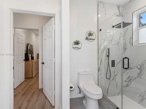 1774 Harbor Pointe Circle, Weston FL 33327