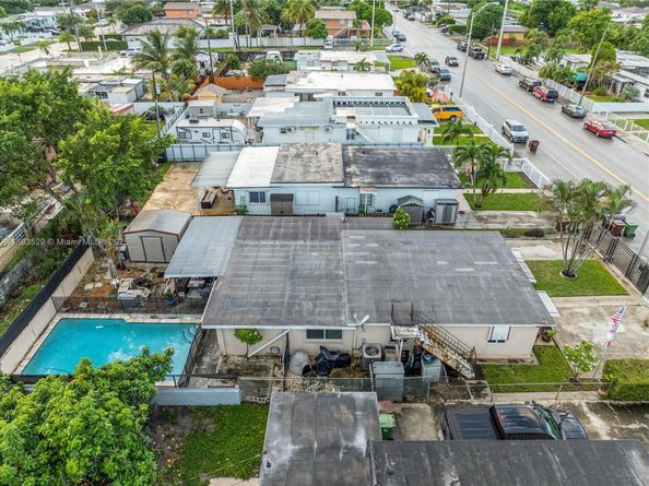 940 E 21st St, Hialeah FL 33013