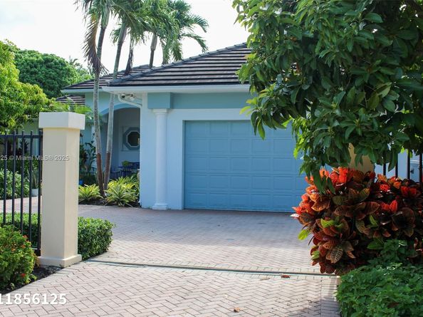 15255 SW 80th Ave, Palmetto Bay FL 33157