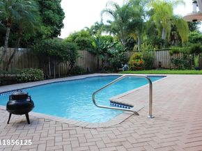 15255 SW 80th Ave, Palmetto Bay FL 33157