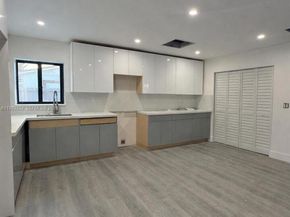3224 NW 181st St, Miami Gardens FL 33056